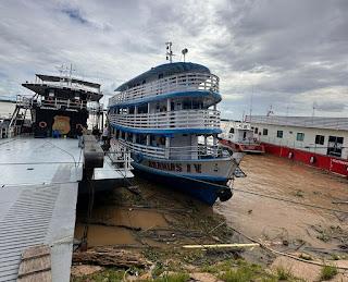 Embarcação é detida suspeita de crime ambiental no rio Amazonas