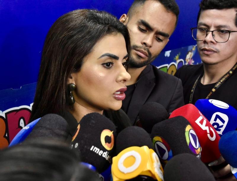 Mulher é presa por favorecimento a prostituição e ameaça contra as enteadas