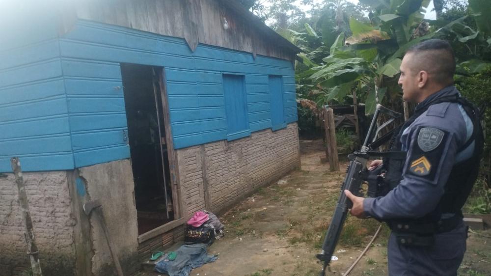 Mulher sofre tentativa de feminicídio na zona rural de Barreirinha