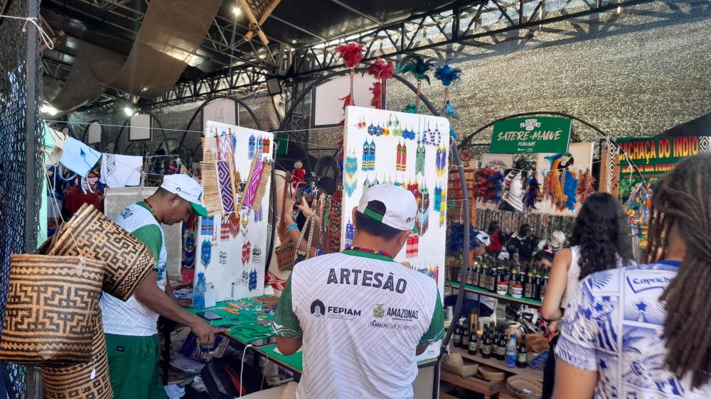 Artesãos indígenas ressaltam valorização no 58º Festival de Parintins