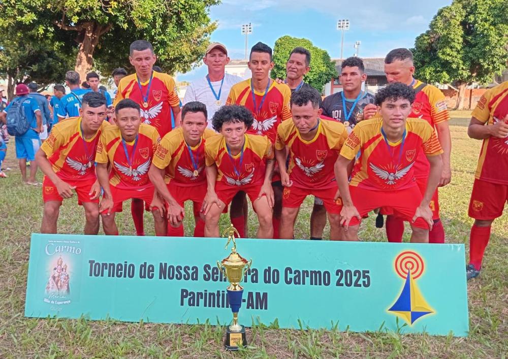 Equipe do Divino do Espírito Santo é campeão do torneio em honra Nossa Senhora do Carmo