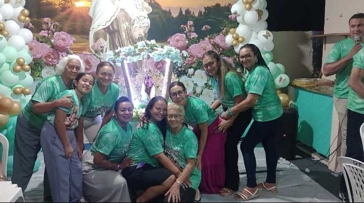 Devotos compartilham experiências de fé por intercessão de Nossa Senhora do Carmo