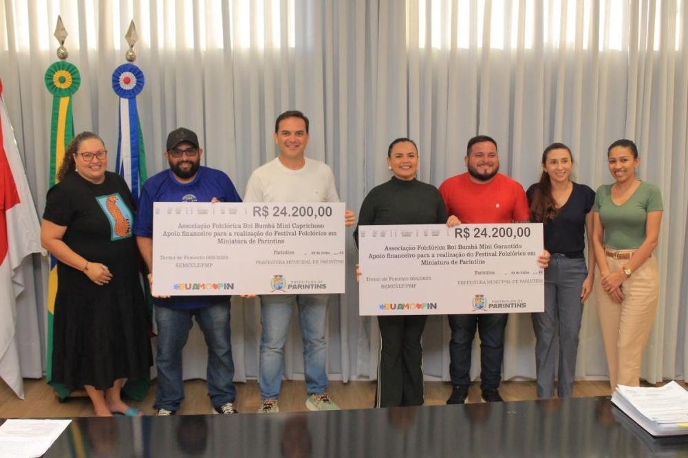 Prefeitura entrega repasse para realização do 23º Festival Folclórico de Bois em Miniatura de Parintins