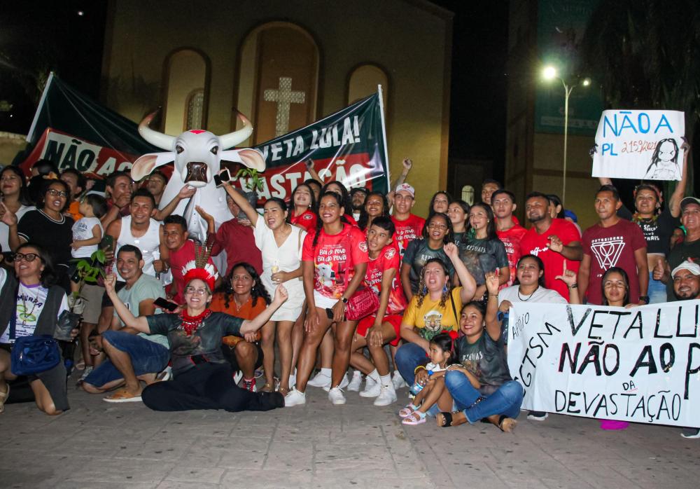Garantido marca presença em ato público contra o PL da Devastação, em Parintins