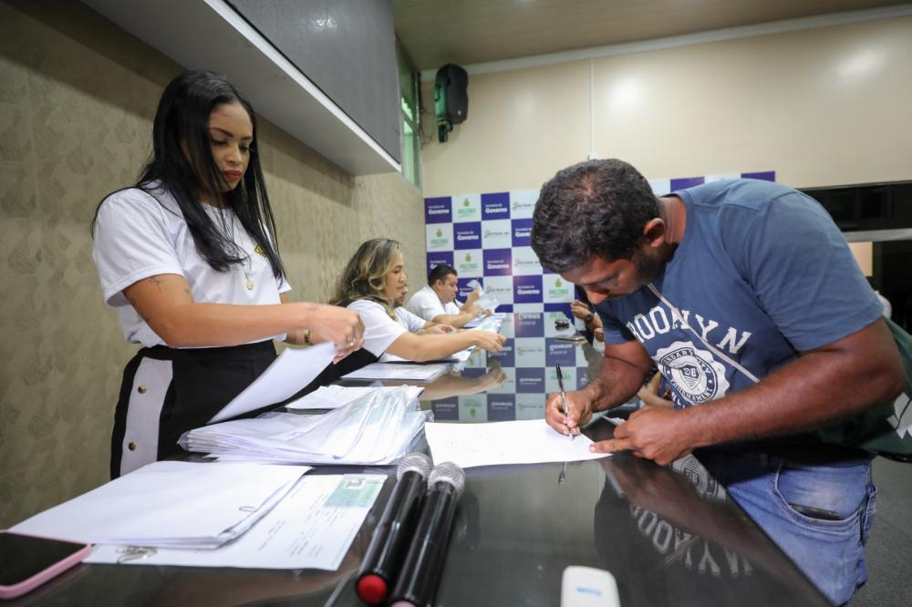 Wilson Lima anuncia 10 mil novos contemplados no segundo ciclo do projeto CNH Social