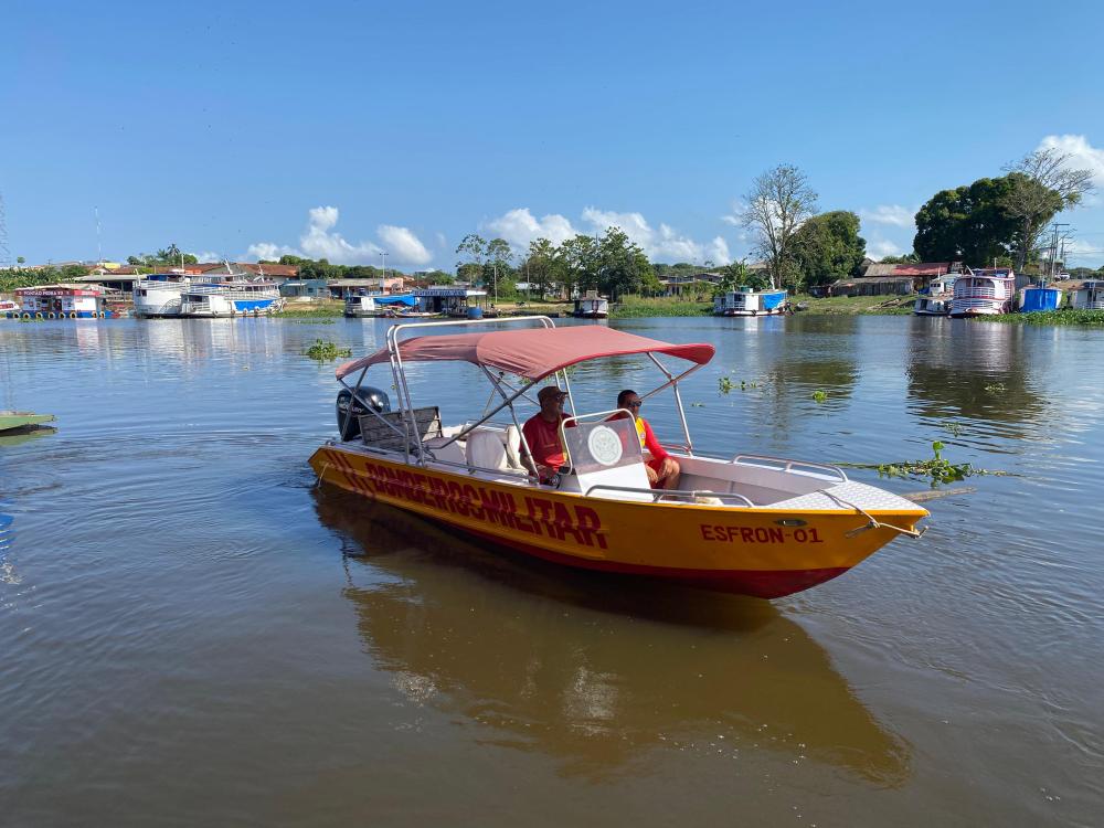 Após quatro dias, bombeiros encerram buscas por homem que desapareceu no Rio Amazonas, em Parintins
