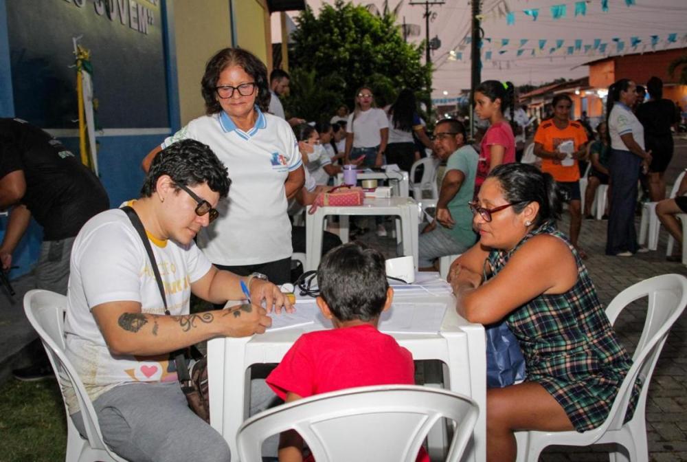 Prefeitura promove esporte e integração no bairro Palmares, em Parintins