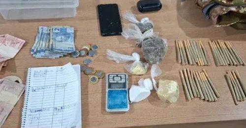 Em Parintins, Polícia Militar apreende adolescente e prende homem por tráfico de drogas